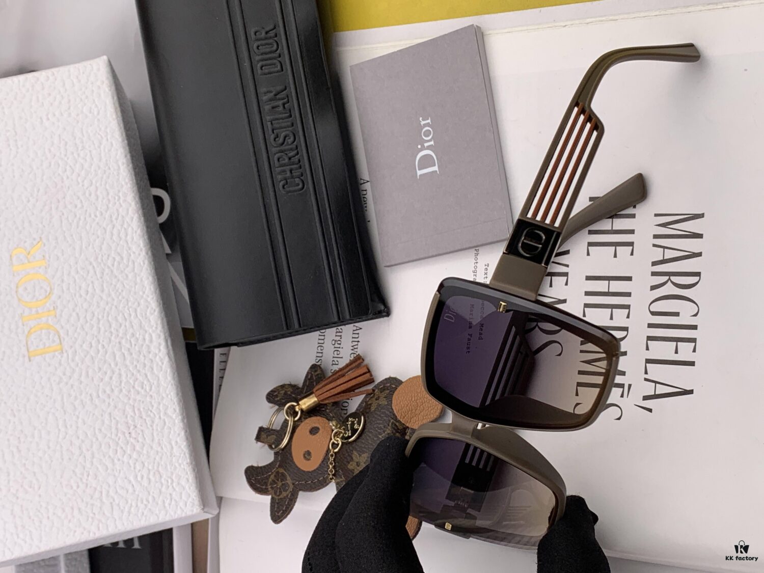 DIOR Sunglasses 2024 Spring New Arrival Trendy Fashion Square Polarized Sunglasses High-Quality Comfortable Wear Influencer Style Women's HD Nylon Sunglasses 🕶️ High-Quality TR Frame Model: CD7780