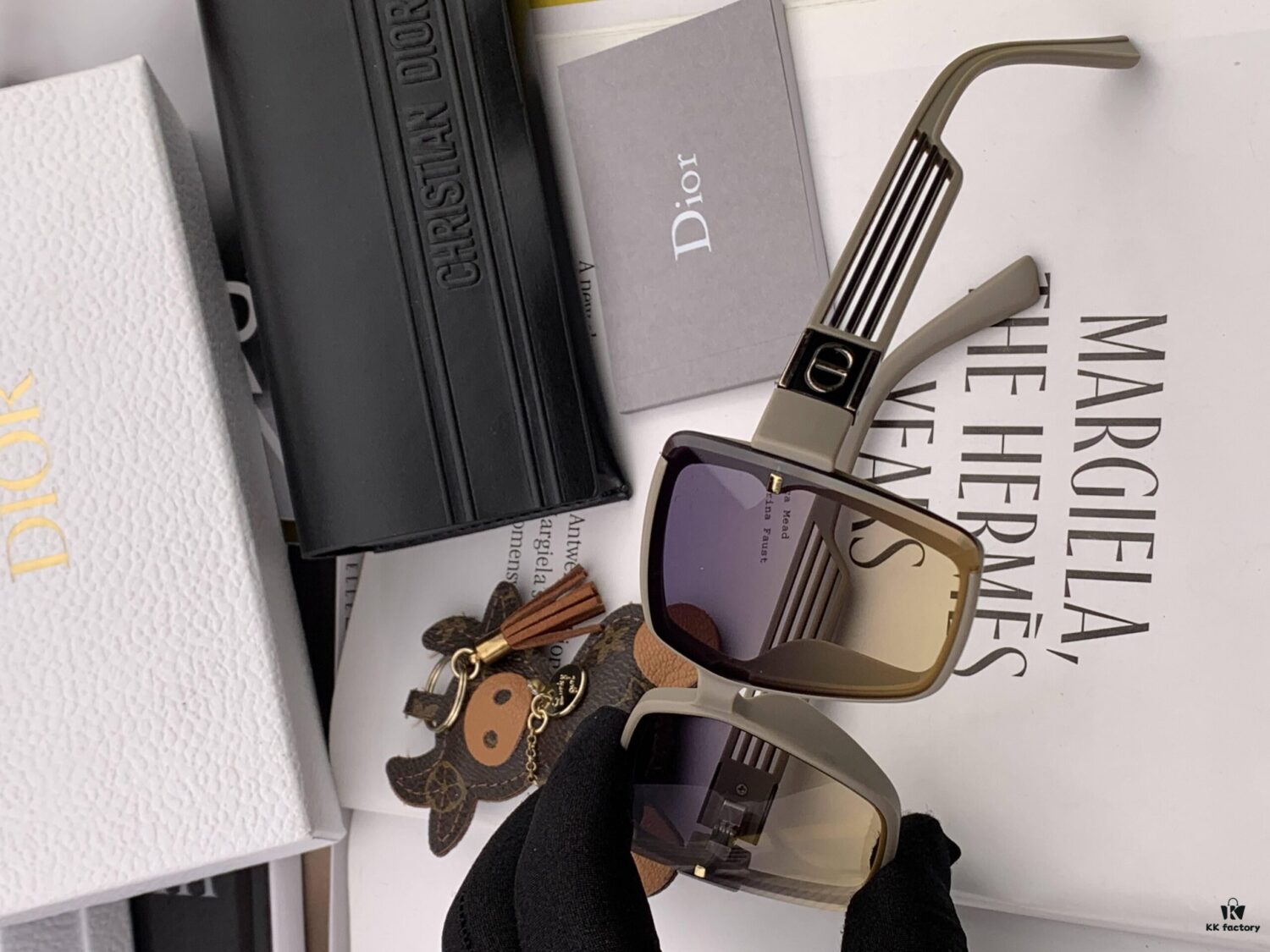 DIOR Sunglasses 2024 Spring New Arrival Trendy Fashion Square Polarized Sunglasses High-Quality Comfortable Wear Influencer Style Women's HD Nylon Sunglasses 🕶️ High-Quality TR Frame Model: CD7780