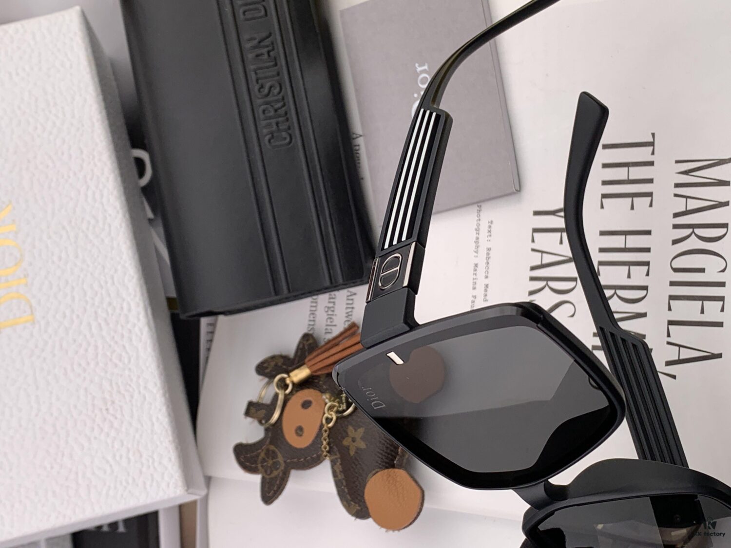 DIOR Sunglasses 2024 Spring New Arrival Trendy Fashion Square Polarized Sunglasses High-Quality Comfortable Wear Influencer Style Women's HD Nylon Sunglasses 🕶️ High-Quality TR Frame Model: CD7780