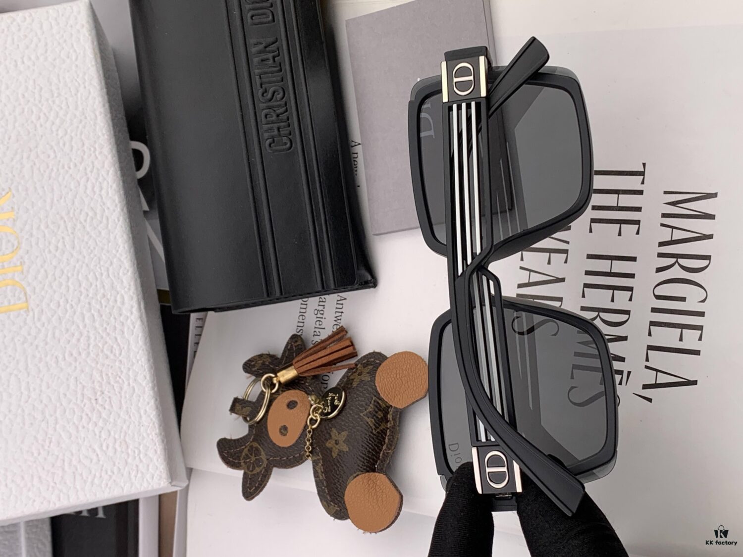 DIOR Sunglasses 2024 Spring New Arrival Trendy Fashion Square Polarized Sunglasses High-Quality Comfortable Wear Influencer Style Women's HD Nylon Sunglasses 🕶️ High-Quality TR Frame Model: CD7780