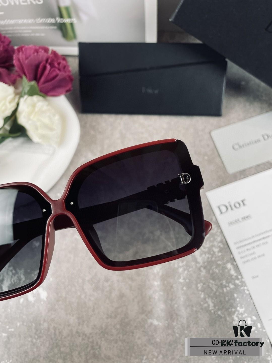 Dior France | Polarized Sunglasses with Lightweight Frame, Two Colors Available Model: 2621S