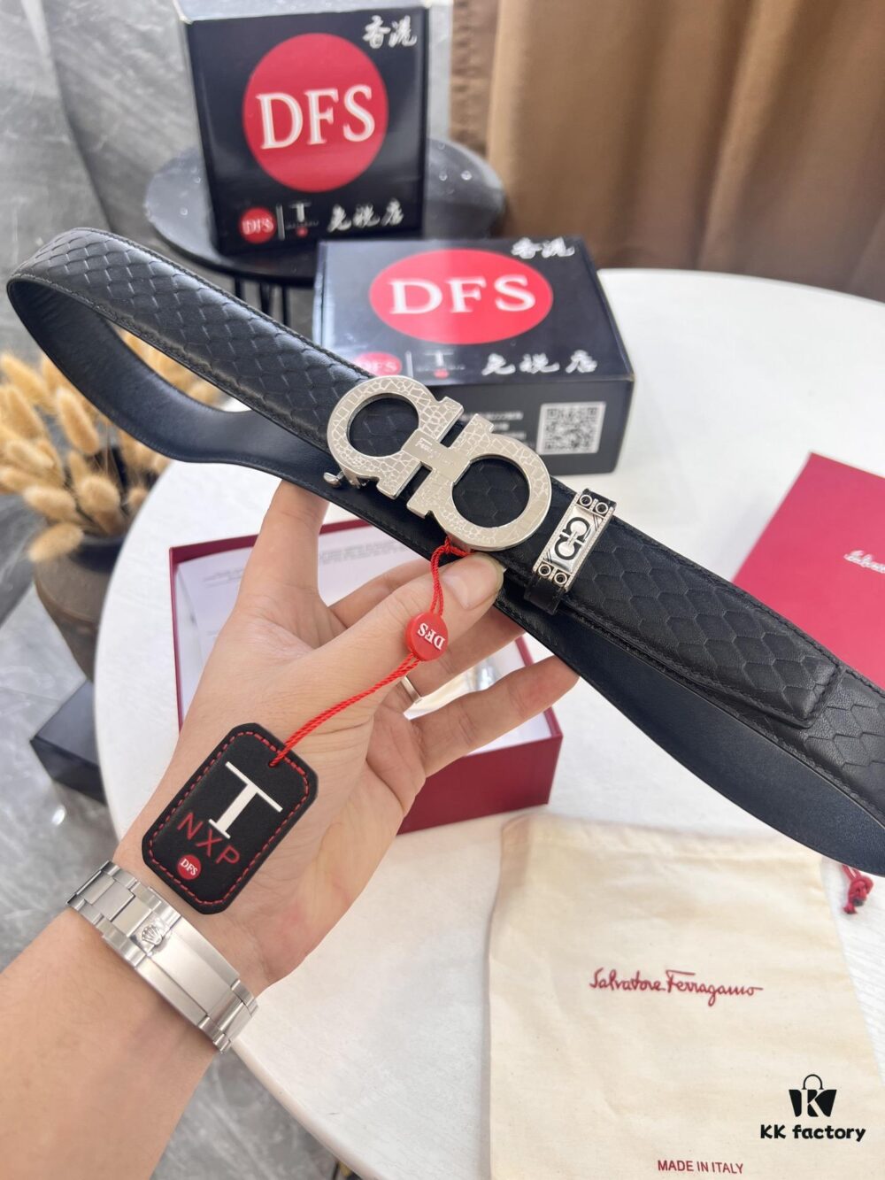 Arrival 🎺🎺 Authentic Shot, Ferragamo Automatic Men's Leather Belt, ZP Molded 8-Shaped Beveled Pattern with Stainless Steel Hardware, Business Belt, Imported Top Layer Calfskin with Ferragamo Mesh Texture, Automatic Tooth Adjustment, 3.5 cm Width