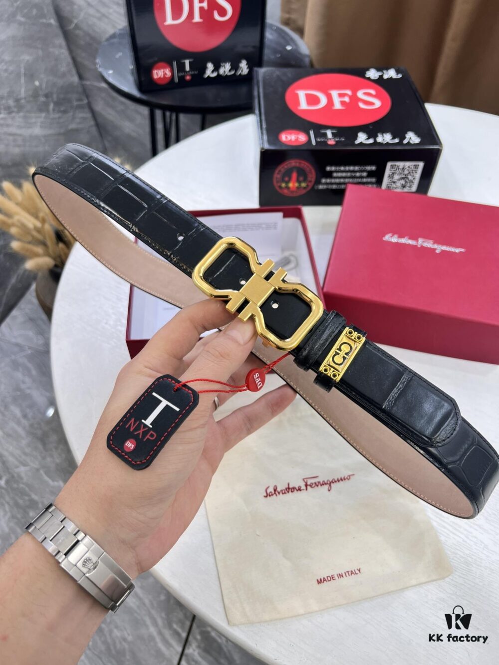 Ferragamo Belt, Hong Kong Duty-Free Gift Box 🎁 (NXP RFID Tag with Official Website Verification, Authentic Anti-Counterfeit Chip)
