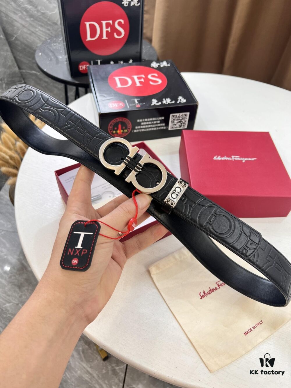 SALVATORE FERRAGAMO Hong Kong Tax-Free T Gift Box (NXP RFID Tag, Authentic Chip Verification)