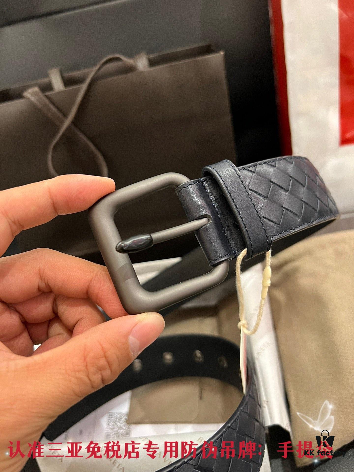 Authentic CDF Sanya Tax-Free (Shipped as Pictured) 【Retail Gift Box】Bottega Veneta BV Classic Series, Imported Calfskin, Retail Edition Match, ZP Blue