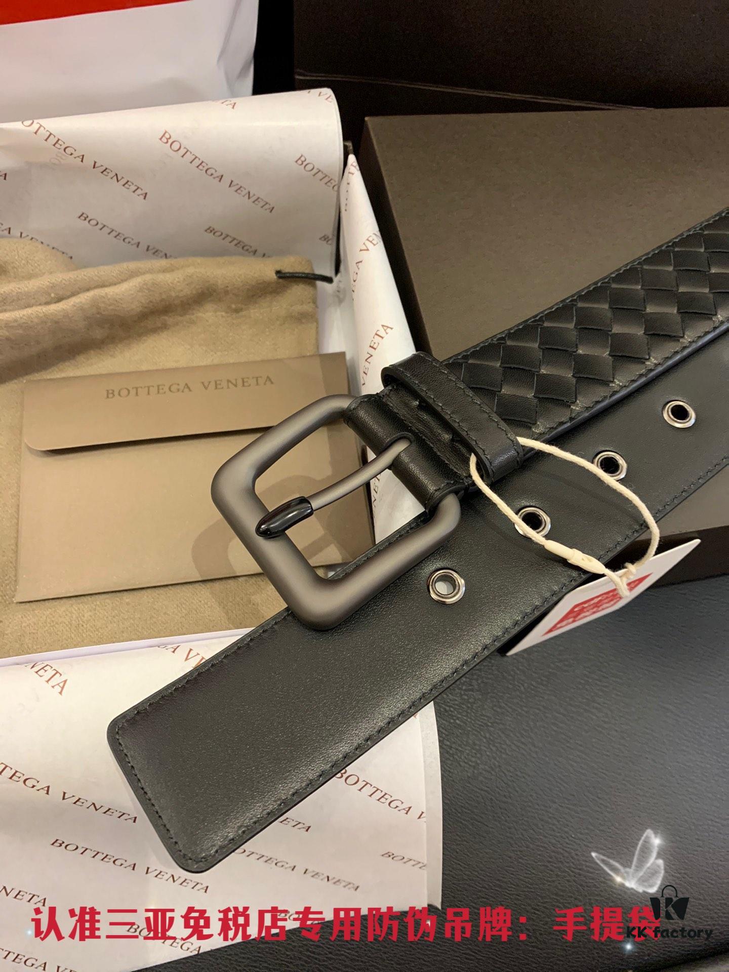 Shipped in Real Shot 🌎 CDF Sanya Tax-Free Genuine Product Level [Retail Gift Box] Bottega Veneta 4.0 Width Original Factory Quality Black Veal Leather