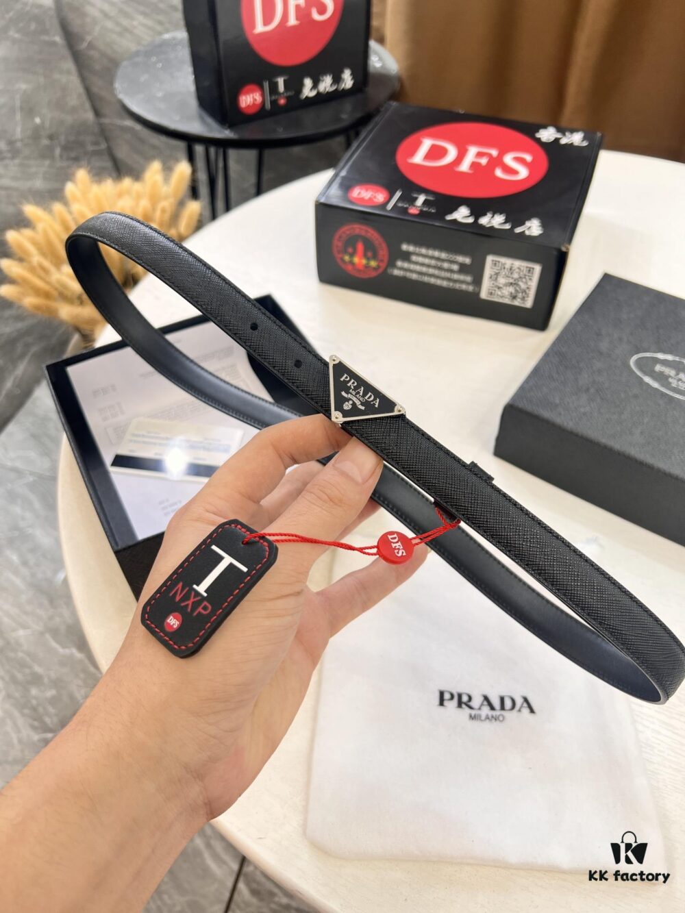 Arrival 🎺🎺 Prada Women's Leather Belt, 2021 New Arrival, Pure Steel Injection Buckle, ZP-Synchronized Steel Engraved Logo, Imported Calfskin Cross Texture, 2.0cm Width, Top Quality, Authenticity Verified via NXP Chip in Duty-Free Packaging