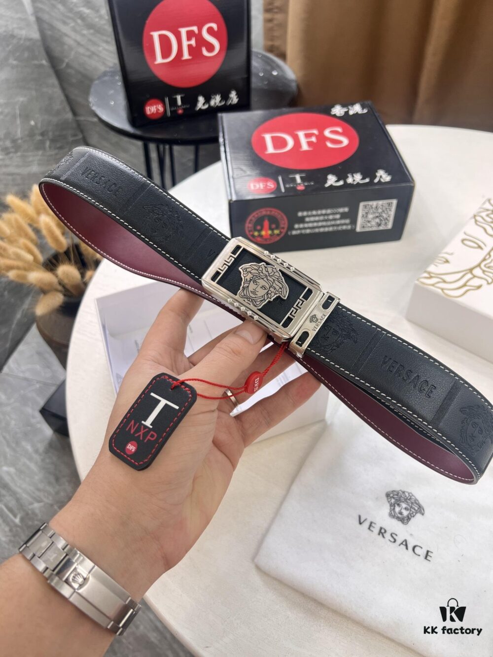 Versace New Style Genuine Leather Belt with Medusa Embossed Full-Grain Leather, 3.8cm Width, Reversible Design, Soft Leather Texture, Stainless Steel Hardware, Luxury Fashion Brand Belt