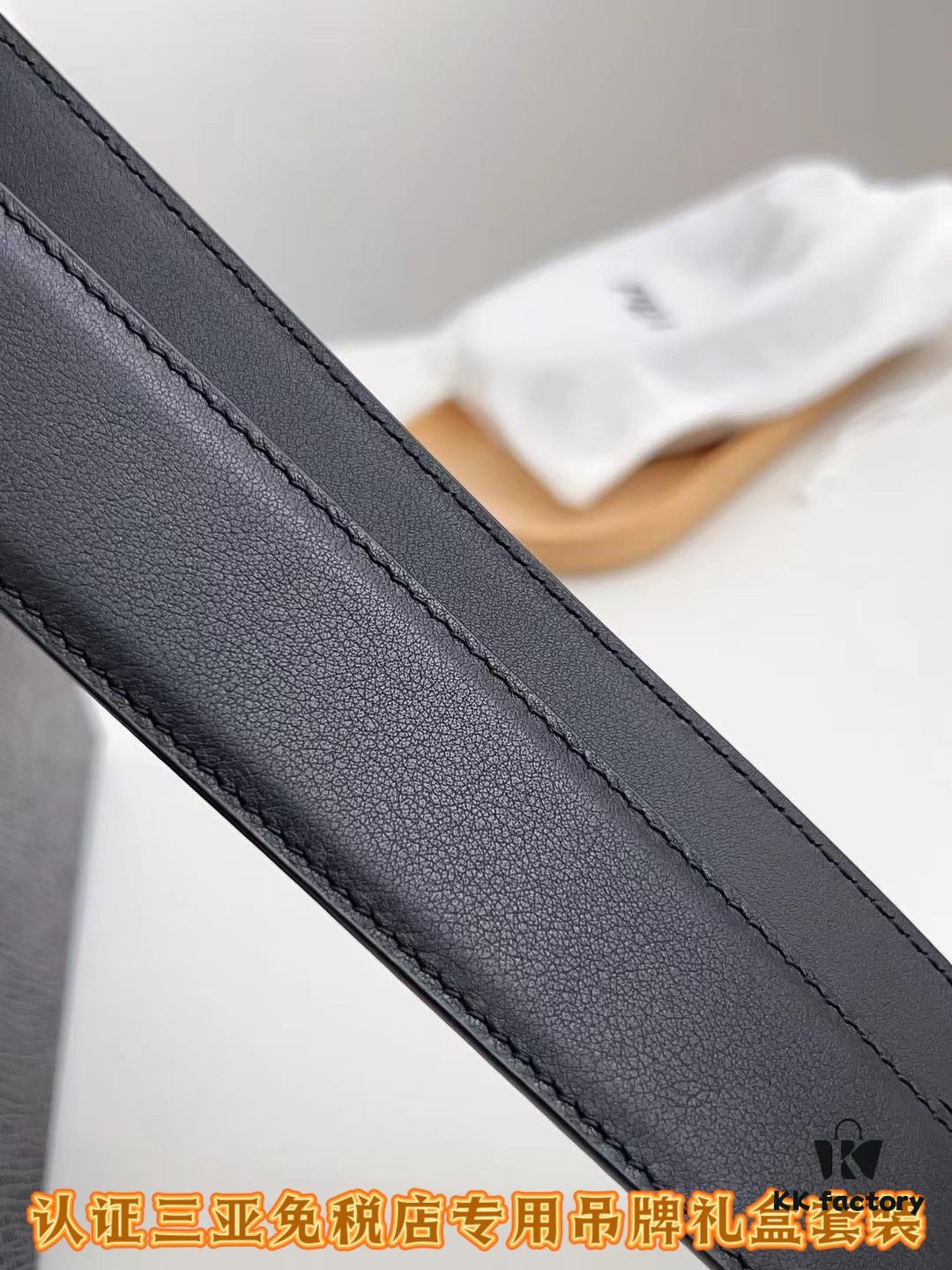 Sanya Tax-Free Genuine Latest Packaging Gift Box: Prada Original Batch Goods, Width 3.5cm