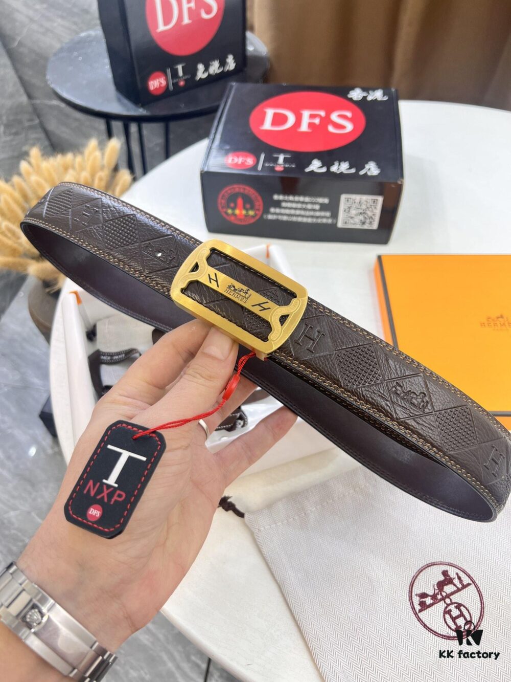 Hermès H Belt, 2023 New Arrival, Stainless Steel H Internal Buckle, Embossed Full-Grain Cowhide Leather