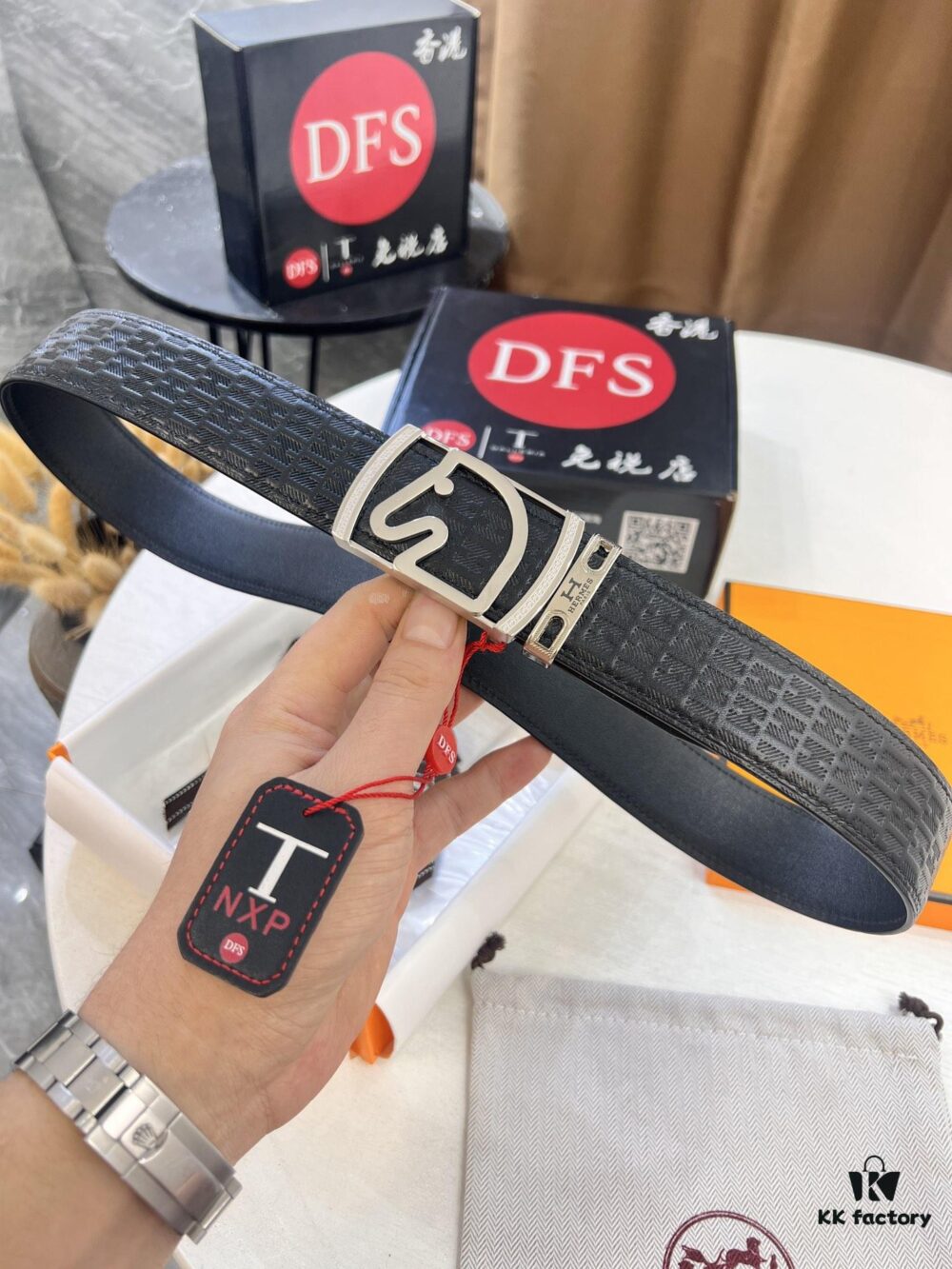 Hermès Men's Belt, Top Grain Calfskin with Engraved H Logo Buckle, 3.8cm Width, Adjustable Length, Original Imported Embossed Horse Head Design, Stainless Steel Hardware