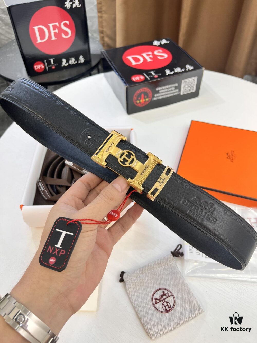 Arrival 🎺🎺 Real Photo, Hermes Men's Belt, New Style with Diamond-Embedded Letters and Inner Buckle, ZP-Synchronized Steel Logo