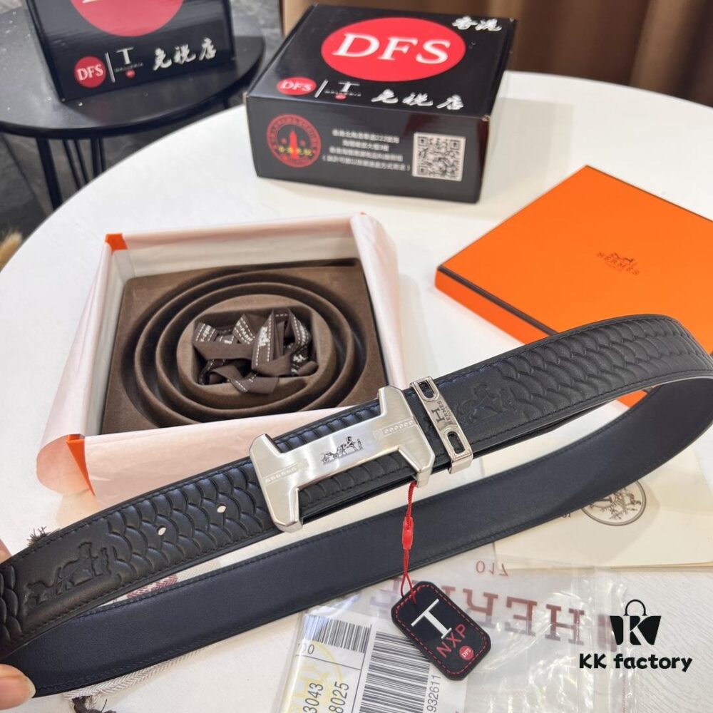 Hermès Men's Belt, Top Grain Calfskin with Engraved Brass Buckle, 3.8cm Width, Adjustable Length, Original Imported Embossed Horse-Drawn Carriage Design, Ideal Gift