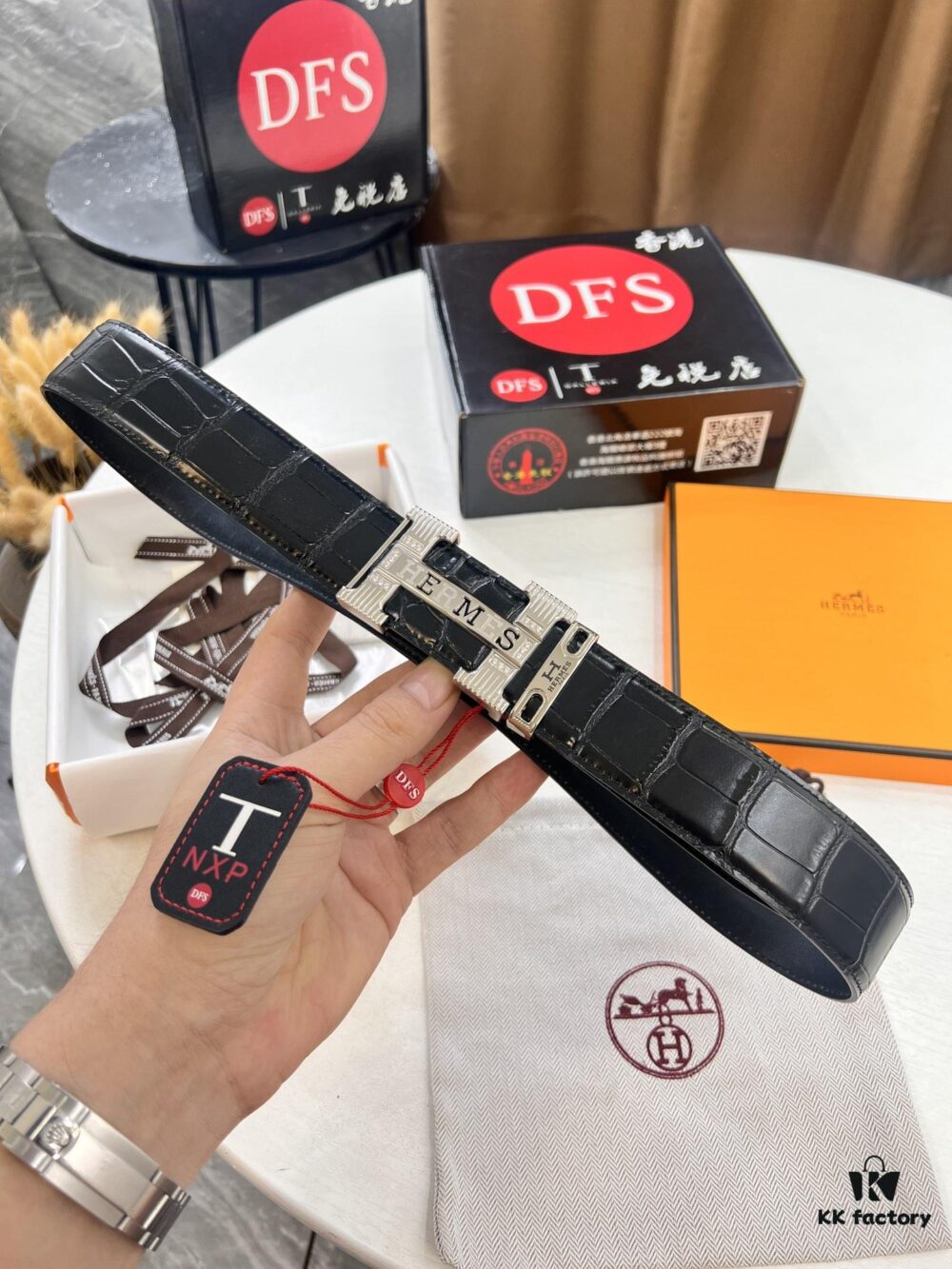 Hermès H Belt, New Arrival, Stainless Steel H Buckle with Paved Stones, ZP Synchronized Engraved Logo, Imported Crocodile-Texture Top Layer Calfskin