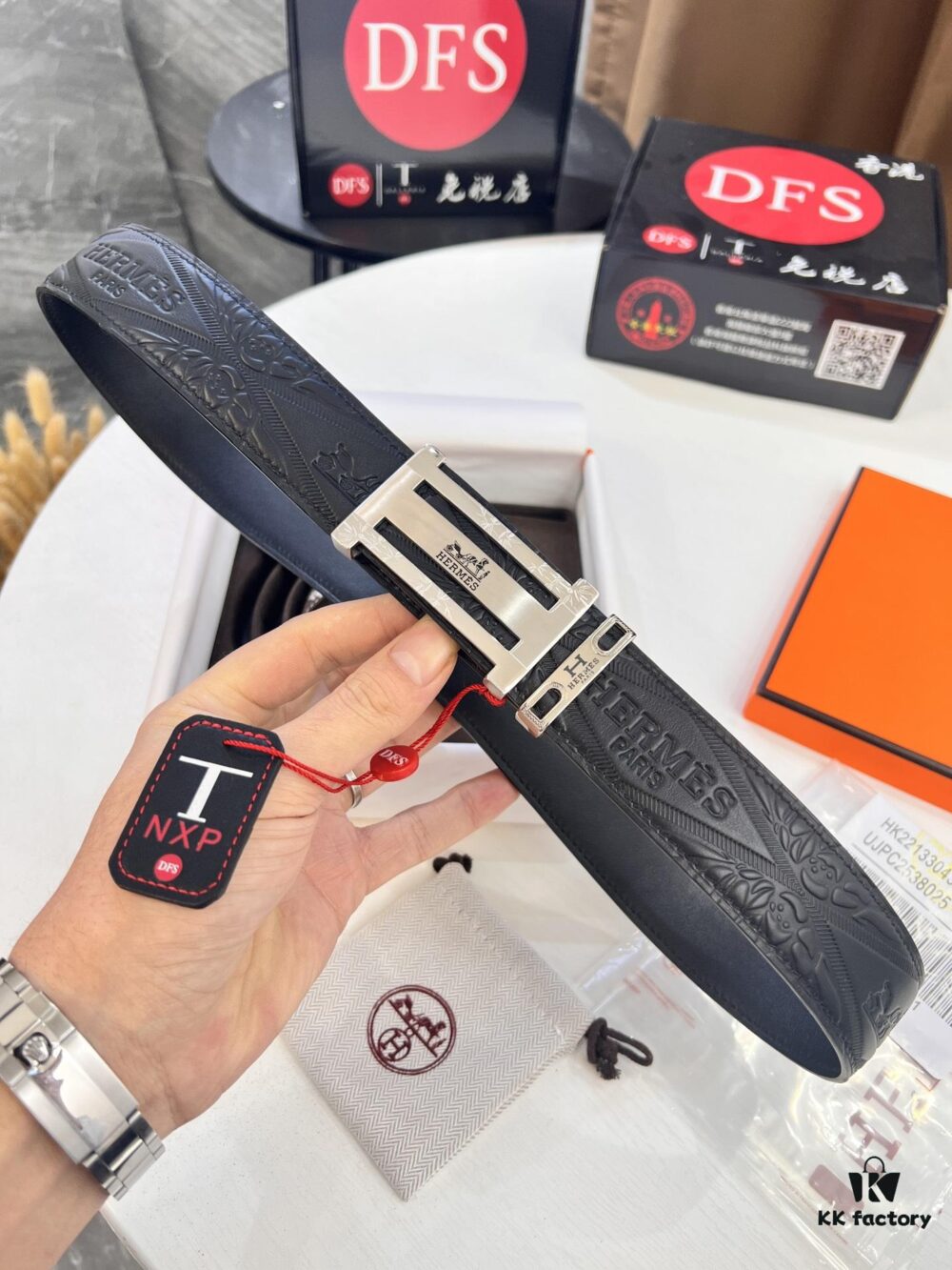 Hermès Men's Belt, Genuine Top-Layer Calfskin with Engraved Horse Carriage Logo, Steel Hardware, 3.8cm Width