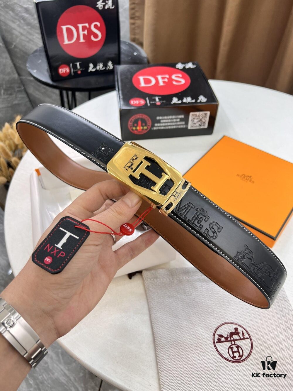 Hermès (Men's) Belt, Top Grain Cowhide Leather with Engraved Buckle, 3.8cm Width, Adjustable Length, Original Imported Embossed Horsehead Design, Ideal for Gifting