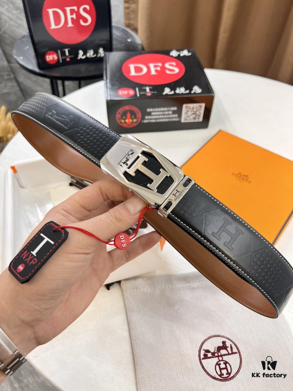 Hermès Men's Belt, Top Grain Cowhide Leather with Engraved Buckle, 3.8cm Width, Adjustable Length, Original Imported Embossed Horse Head Design