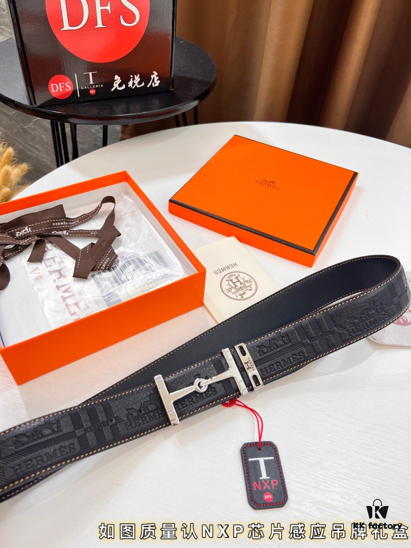 Hermès Men's Belt, Top Grain Calfskin with Engraved Metal Buckle, 3.8cm Width, Custom Length