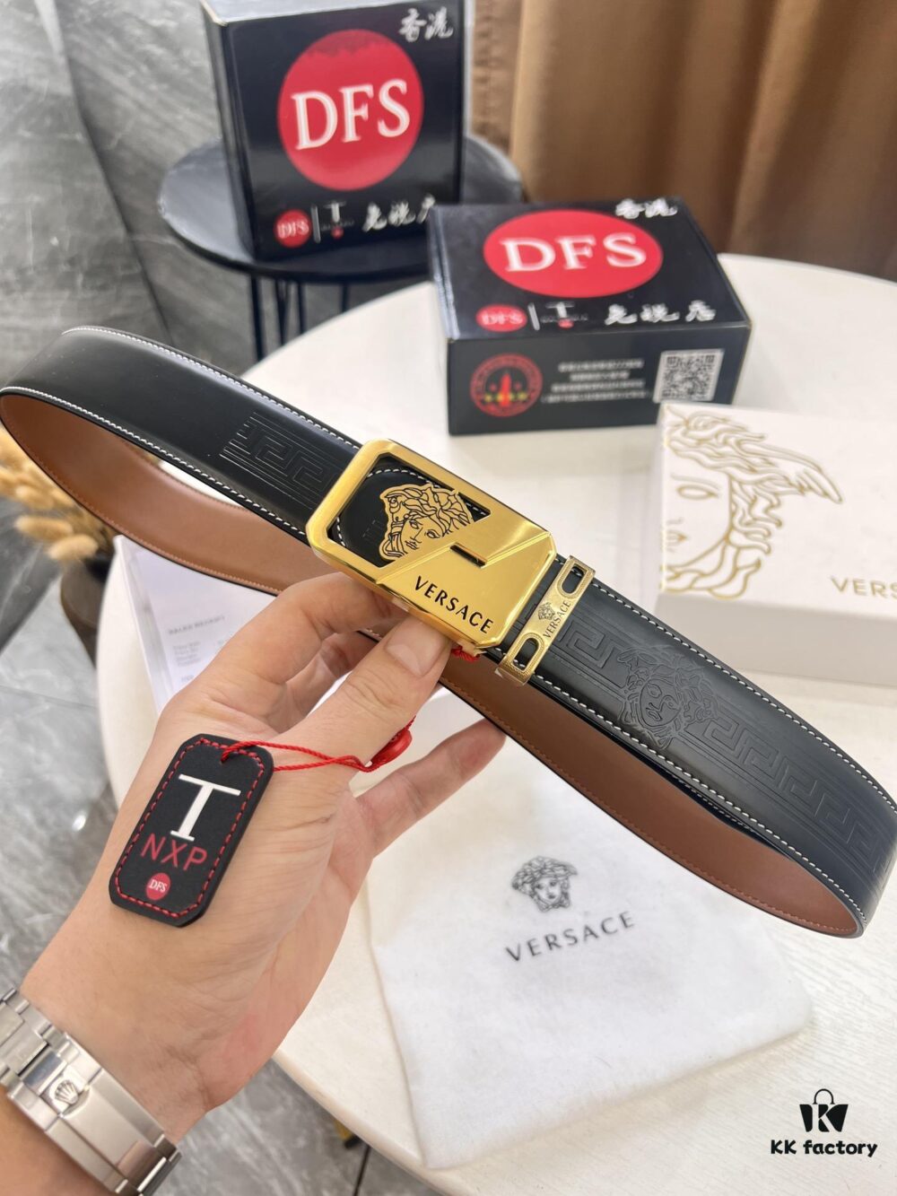 Versace Belt New Model, Top-Quality Genuine Leather with Medusa Head Embossing, Fashionable Brand Belt with Soft Leather Feel and Steel Hardware