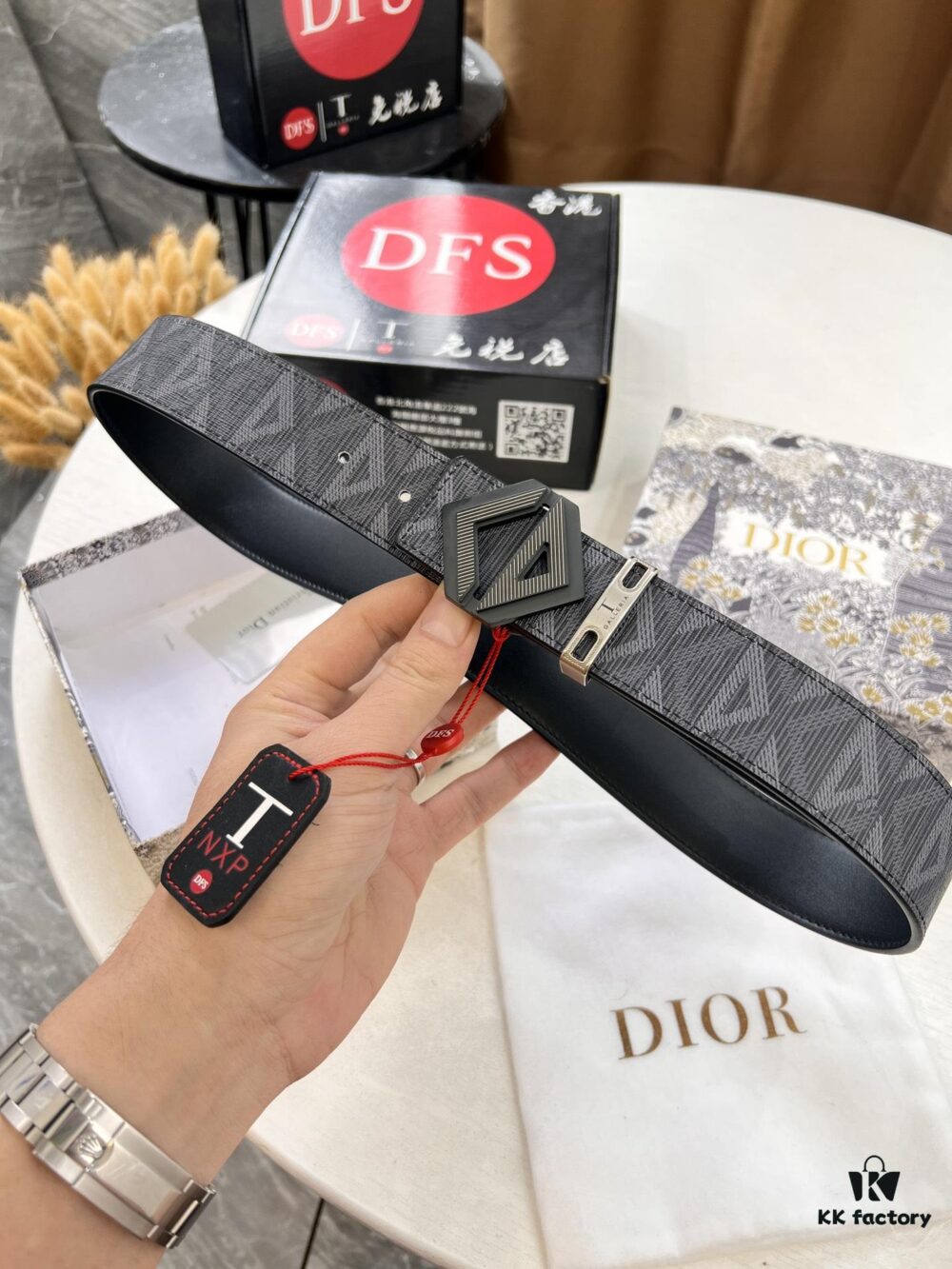 Dior D Belt, Hong Kong Duty-Free Gift Set (NXP RFID Tag with Official Website Verification, Authentic Anti-Counterfeit Chip)