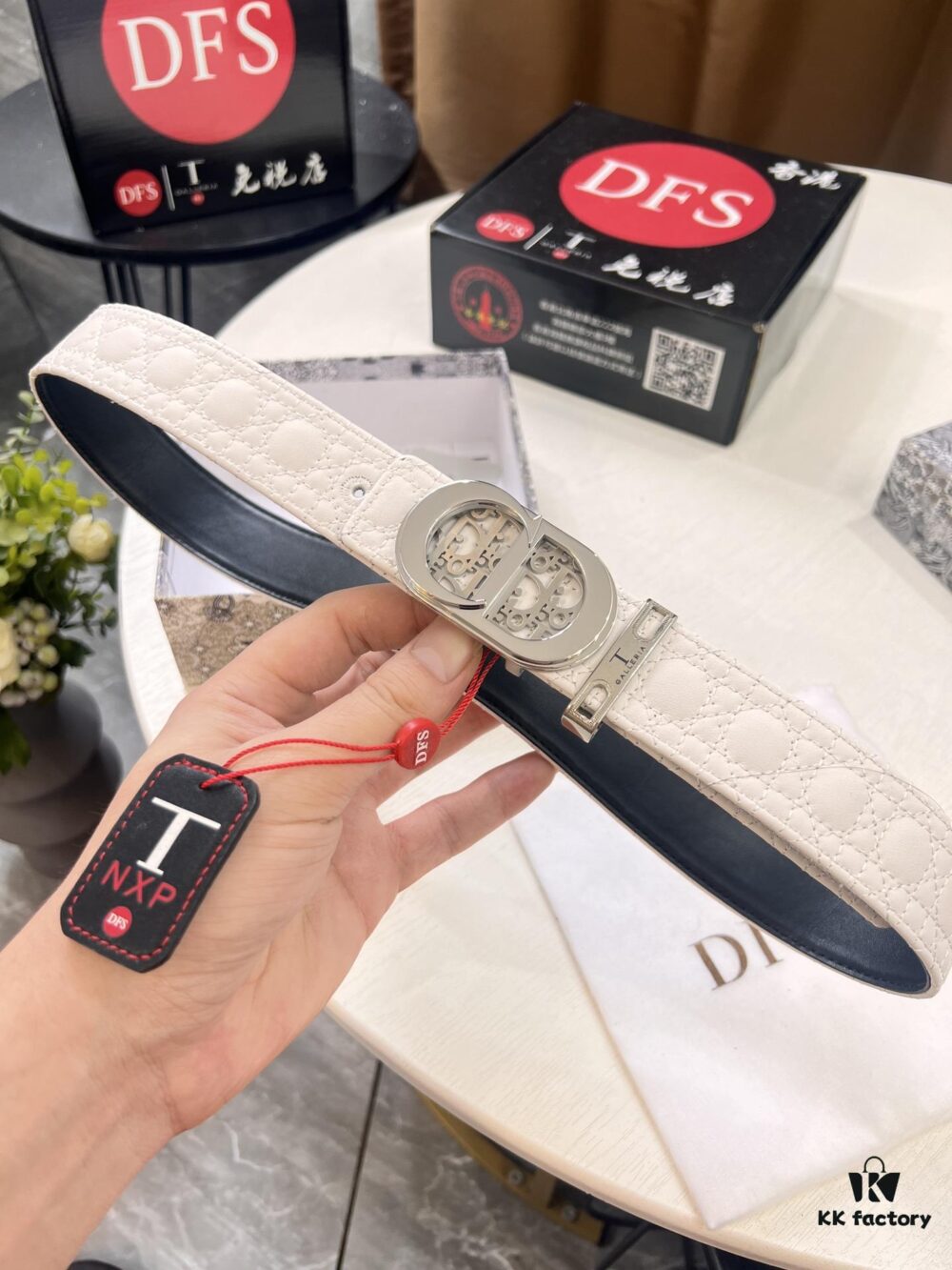 Dior D Belt, Hong Kong Duty-Free Gift Set 🎁 (NXP Tag with Authenticity Chip, Official Anti-Counterfeit Verification)
