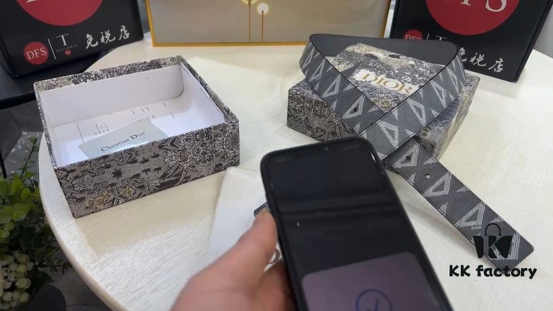 Dior Unisex Series, Imported Embossed Twill Leather Double-Sided Belt