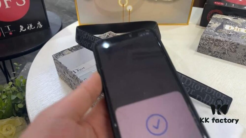 Dior Unisex Series, Imported Embossed Plain Weave Double-Sided Belt, Genuine Leather, Factory Original