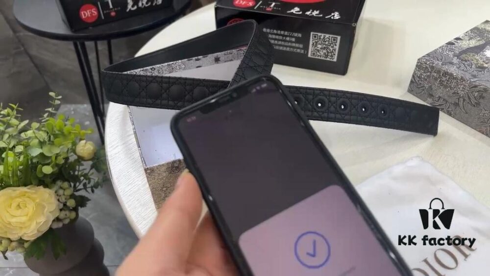 Dior Unisex Series, Imported Embossed Plain Weave Double-Sided Belt, Genuine Leather from Original Factory