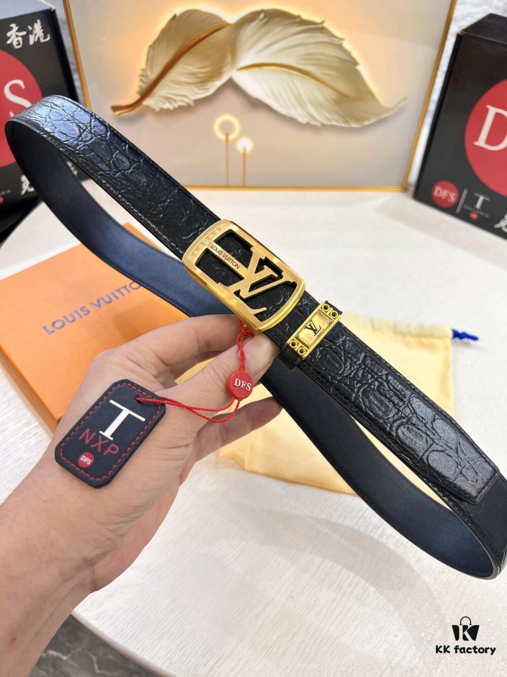 Louis Vuitton Automatic Buckle Belt, Genuine Cowhide with Crocodile Texture, 3.5cm Width, Top-Quality Business Formal Belt with NXP Anti-Counterfeit Chip