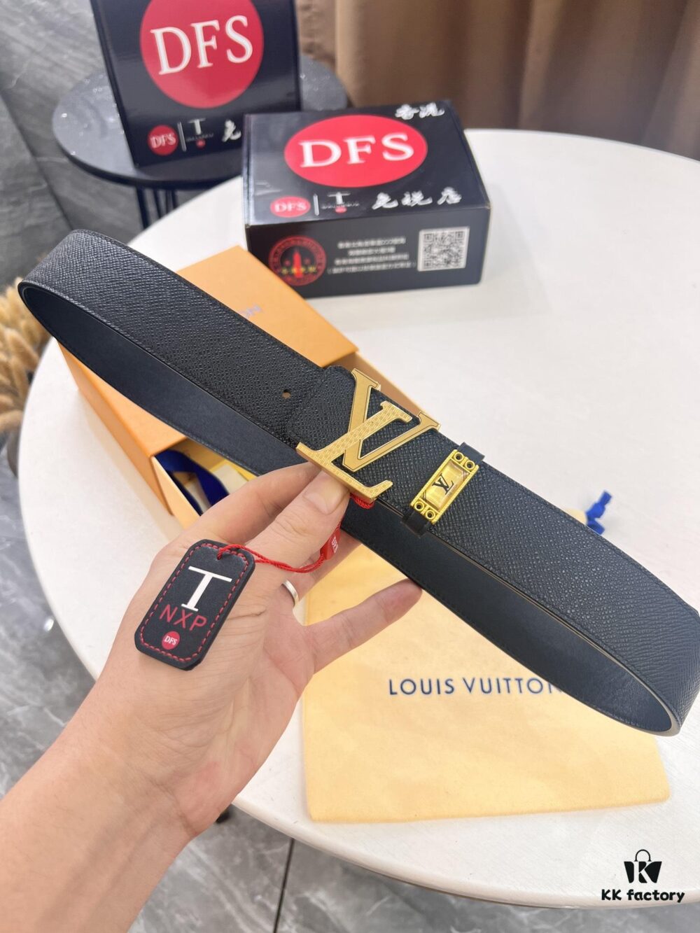 Top-Tier Louis Vuitton LV Belt, Original Factory Hong Kong Duty-Free T Gift Box, Genuine Stainless Steel Hardware, French Myrrh Grain Calfskin Leather, 3.8cm Width