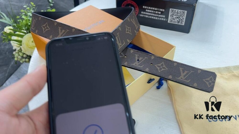 LV New Arrival Checkered Leather Belt, Fashion Casual Style with Video Anti-counterfeit Induction Network