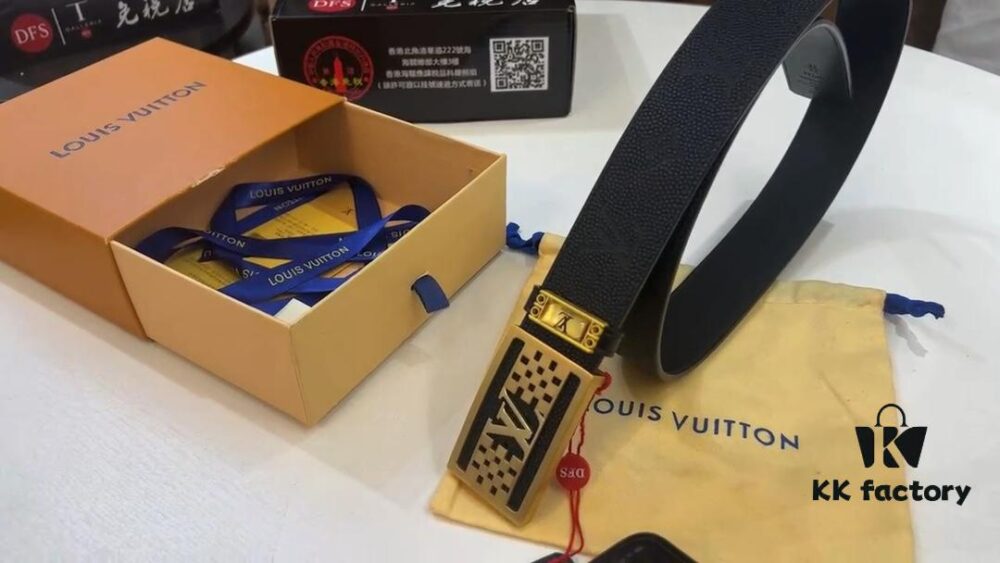 LV New Arrival Embossed Leather Belt, Fashionable Casual Reversible Style