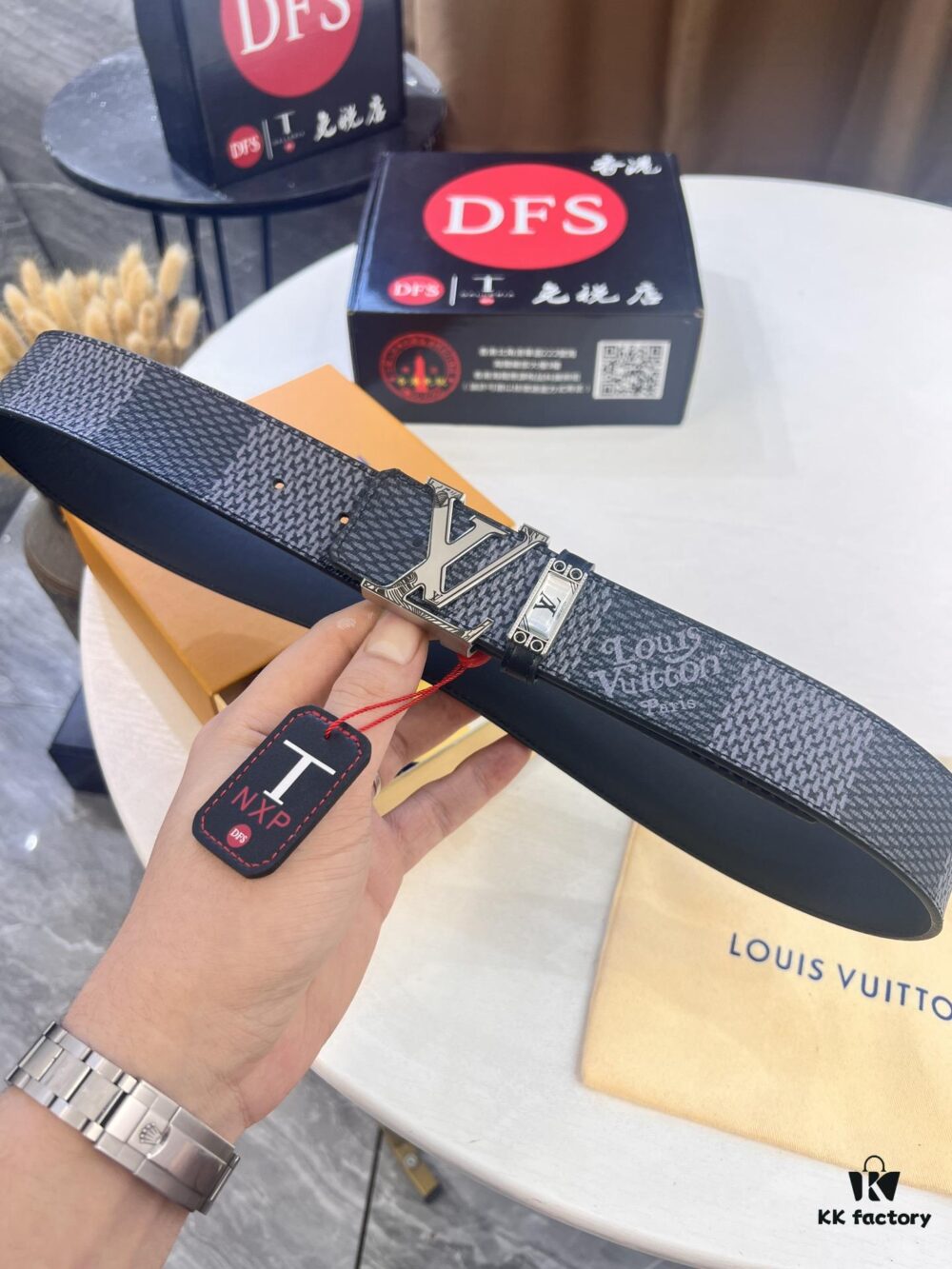 Original Factory Premium Hong Kong Tax-Free T Gift Box 🎁 (NXP RFID Tag Verifiable on Official Website, Authentic Anti-Counterfeit Chip) - Louis Vuitton LV ZP-Synchronized Stainless Steel Hardware, French Imported PVC Fabric