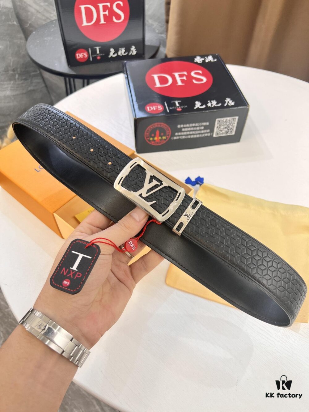 Top-Tier LV Louis Vuitton Belt - Genuine Mold L, Polished Stainless Steel Hardware, Reversible French Imported Embossed Calfskin Leather, 3.8cm Width, Original NXP RFID Tag with Anti-Counterfeit Chip (Hong Kong Duty-Free Gift Box)