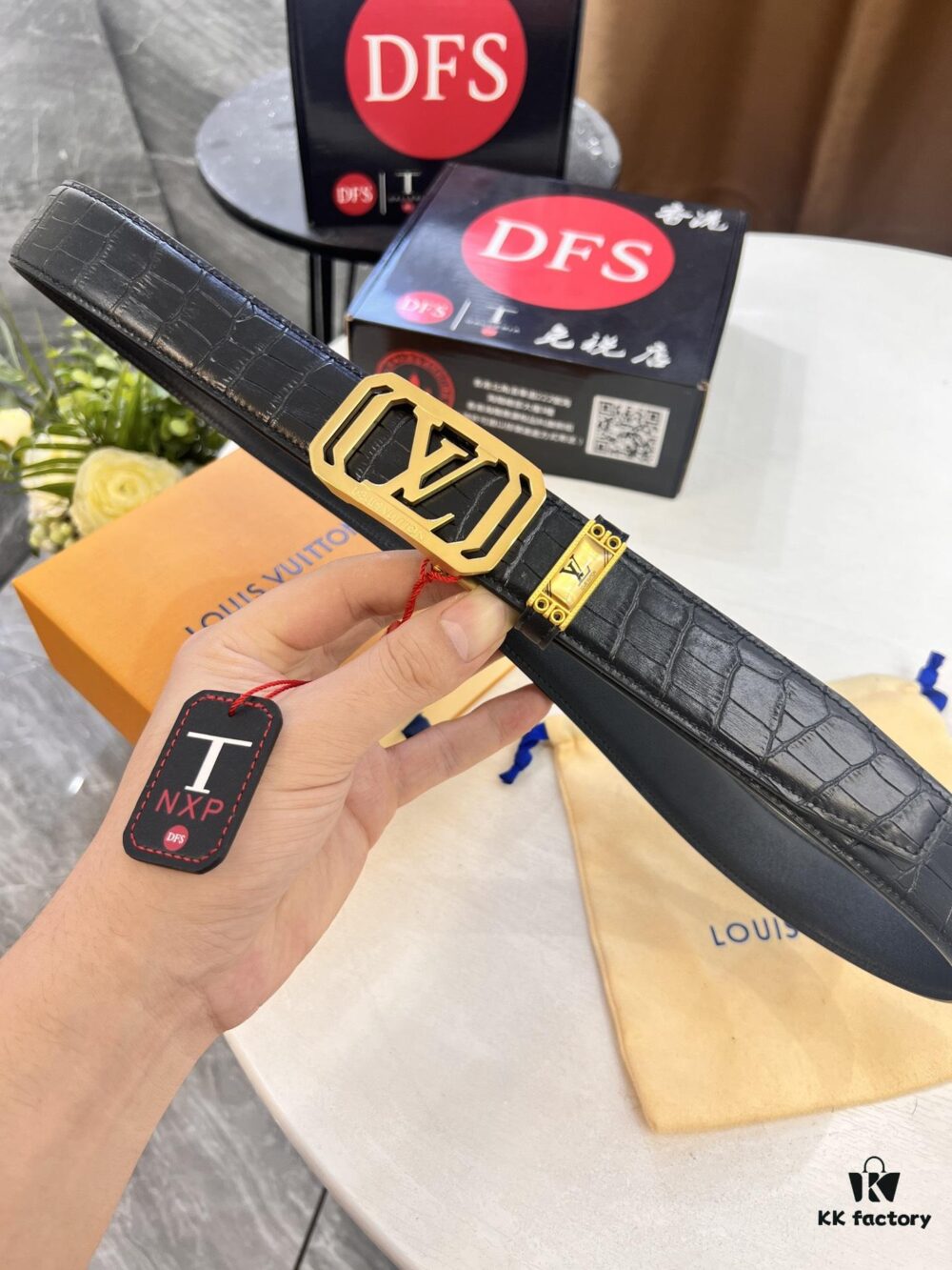 Louis Vuitton Automatic Buckle Belt, Premium Calfskin with Crocodile Texture, 3.5cm Width, Top-Quality Business Formal Accessory