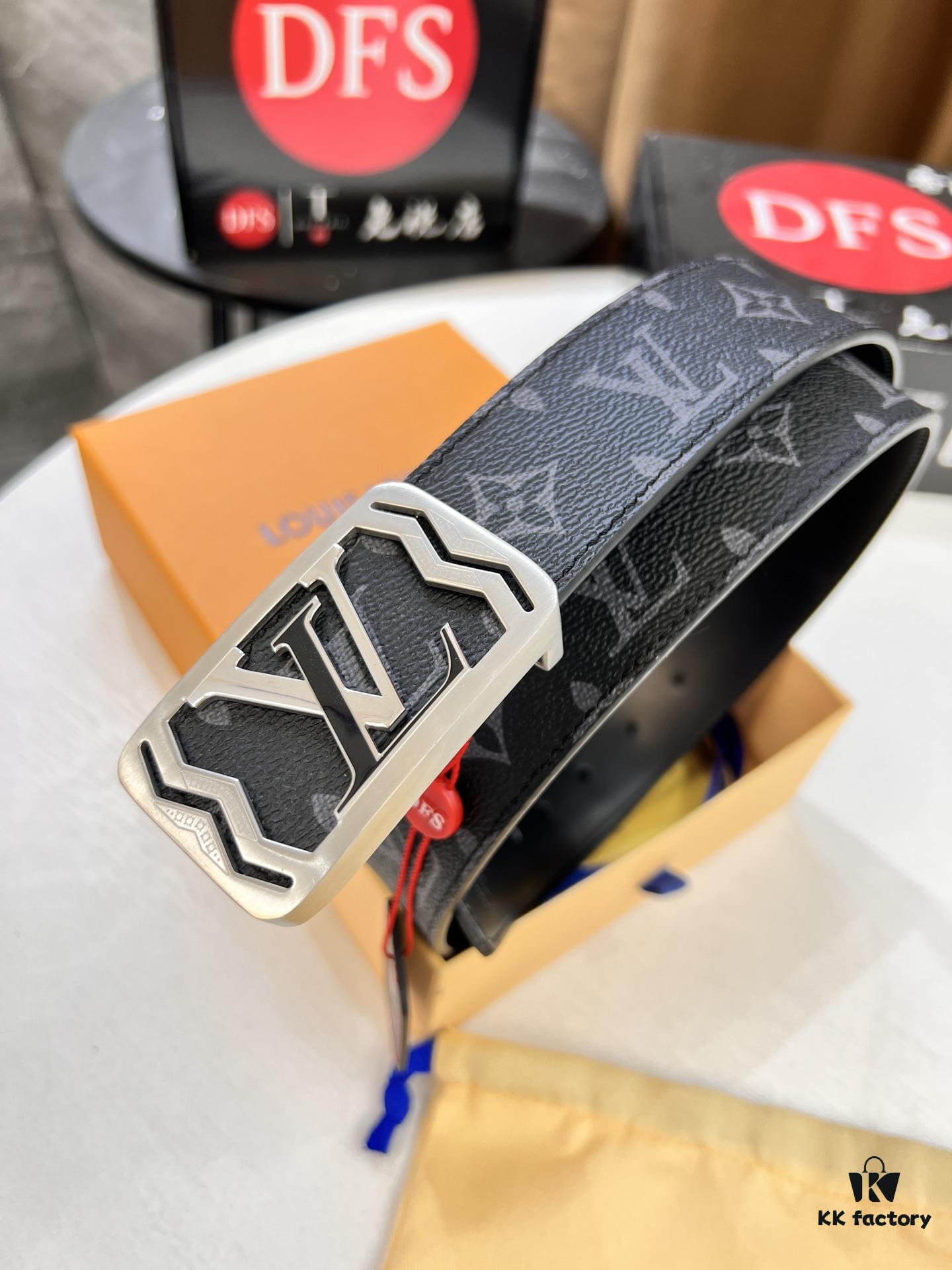 LV Men's Belt, Latest Design, ZP Molded, Synchronized with Original Monogram Fabric, Full-Grain Cowhide Leather, 4.0cm Width, Premium Quality with NXP Anti-Counterfeit Chip