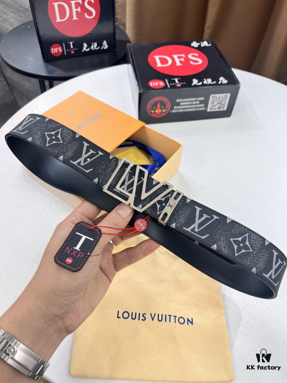 New Arrival Authentic Louis Vuitton LV Men's Belt