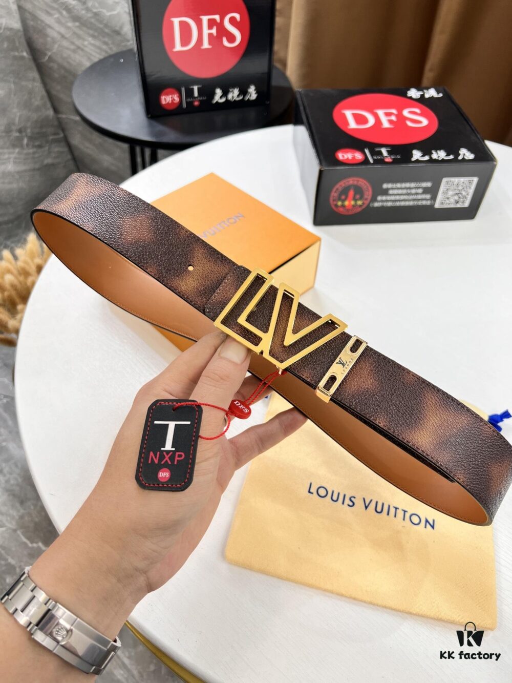 New Arrival Authentic Louis Vuitton LV Men's Belt
