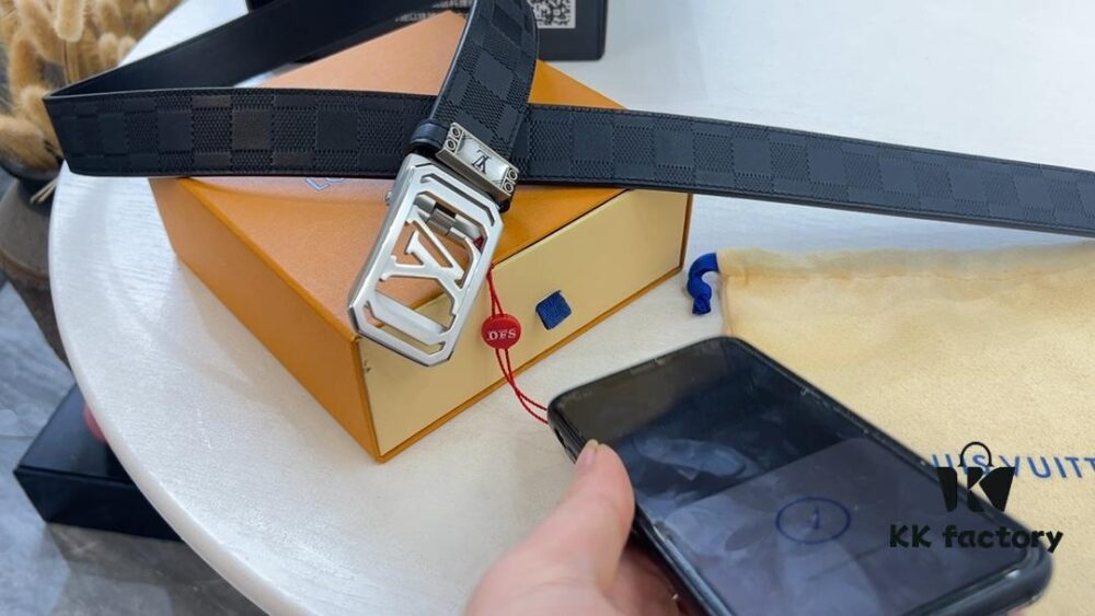 Automatic Luxury Steel Buckle Belt, Anti-Counterfeit Video Verification, Trendy Auto-LV Style