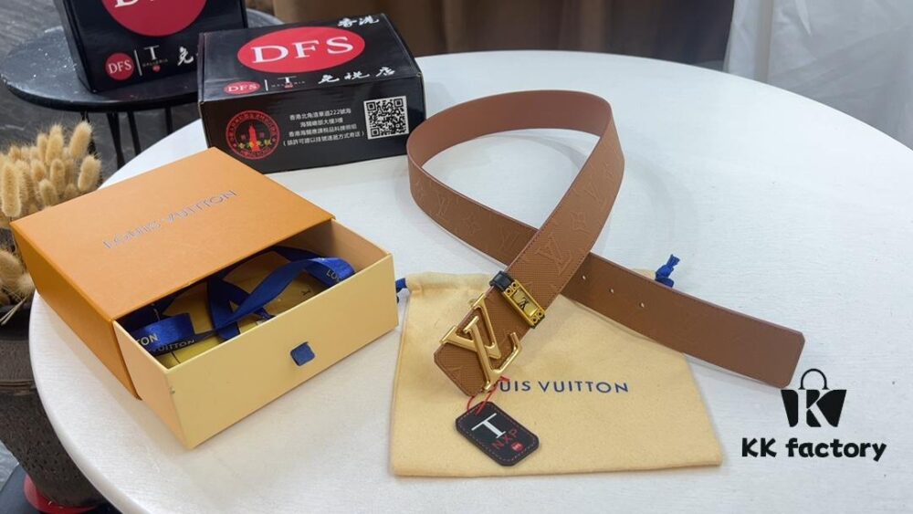 LV New Style Textured Leather Belt with Video Anti-counterfeiting Induction Network Access, Fashionable and Casual Double-sided Wear