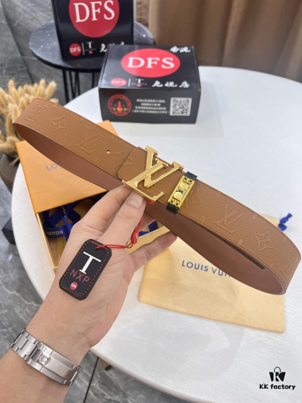 LV Men's Belt Arrival, Genuine Photos, ZP Mold Design, Imported Original Factory Print, Full-Grain Cowhide Leather, Refined Metal Letters, Reversible Double-Sided Use, 3.8cm Width