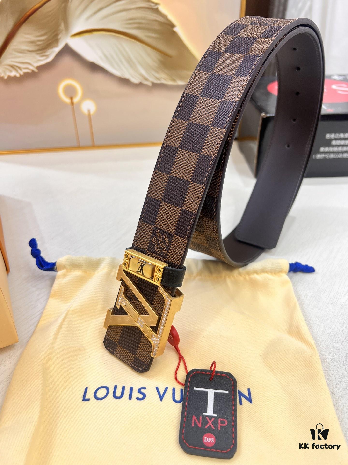 LV Men's Belt, Latest Style, ZP Molded, Matching Classic Checkered Fabric, Genuine Cowhide, Stainless Steel Buckle with Thickened Hardware, 4.0cm Width