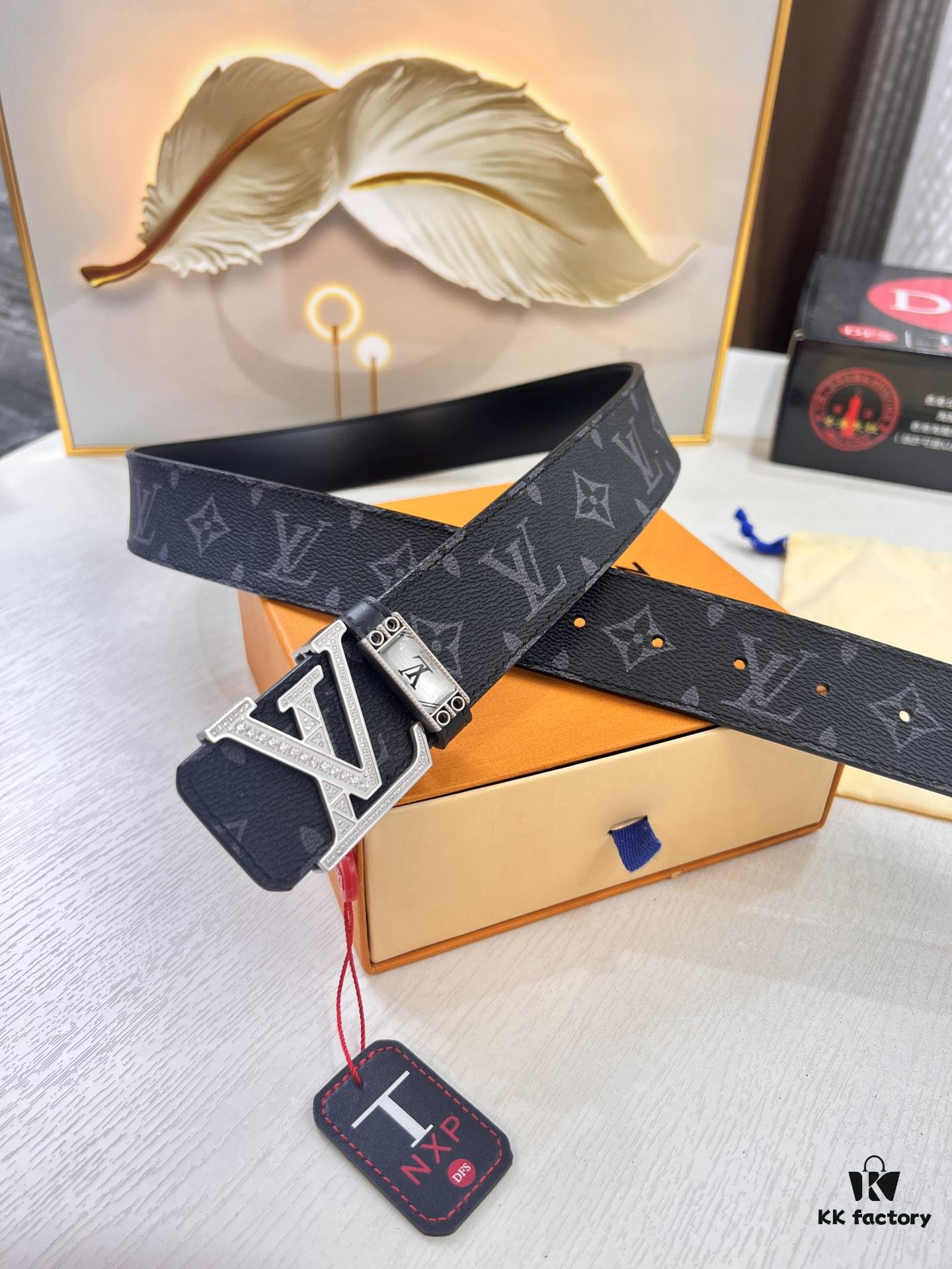 LV Men's Belt Louis Vuitton Latest Design ZP Synchronized Monogram Fabric Top-Quality Cowhide Steel Buckle 4.0cm