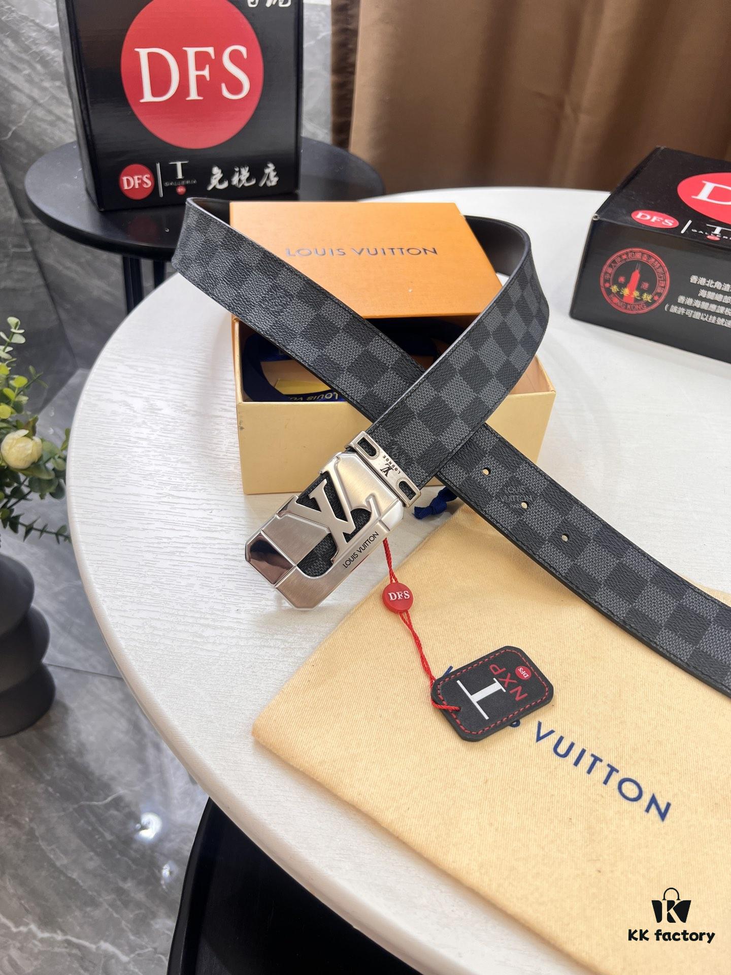 Shop Owner Recommended Louis Vuitton LV Belt, ZP Synchronized New Men's Belt, Checkered Imported Fabric, Full-Grain Cowhide Plain Leather, 3.8cm Width, Official Website Style with Letter Hardware, High-End Custom Leather, Supports Authentication