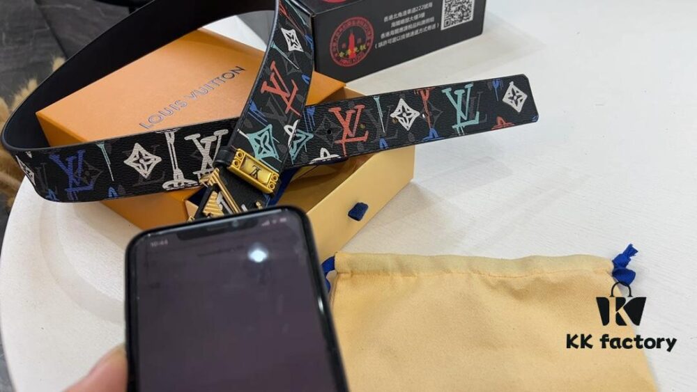 LV New Monogram Belt with Video Anti-Counterfeiting and Network Sensing Authentication, Fashionable Casual Style, Reversible Use