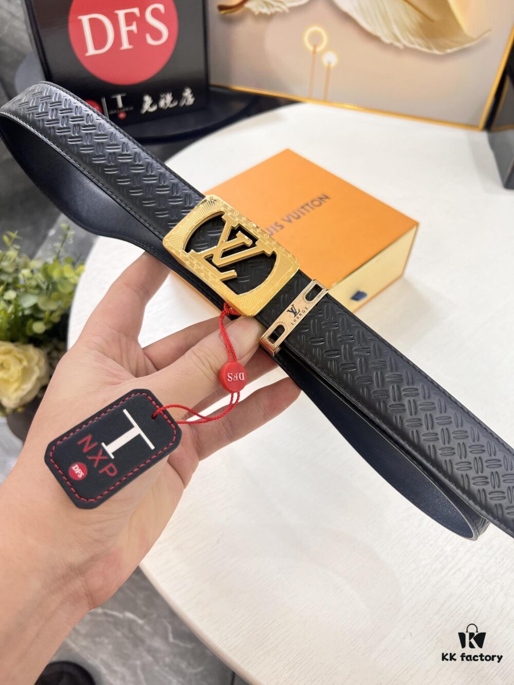 Louis Vuitton Automatic Buckle Belt, Premium Cowhide with Embossed Logo, 3.5cm Width, Top Quality