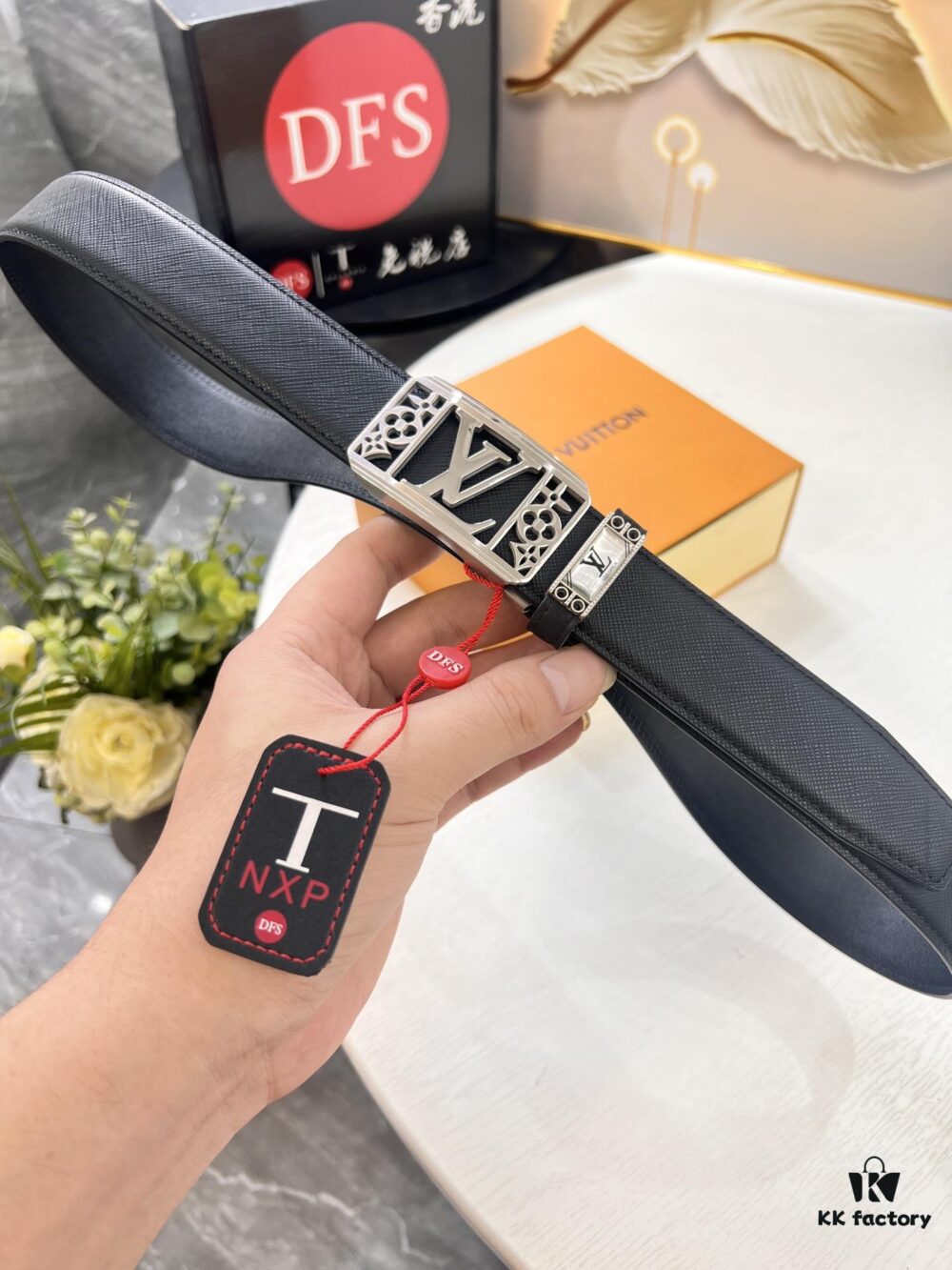 Louis Vuitton Automatic Buckle Belt, Full-Grain Imported Calfskin with Fine Grain Calf Leather, 3.5cm Width, Top-Quality Business Formal Belt