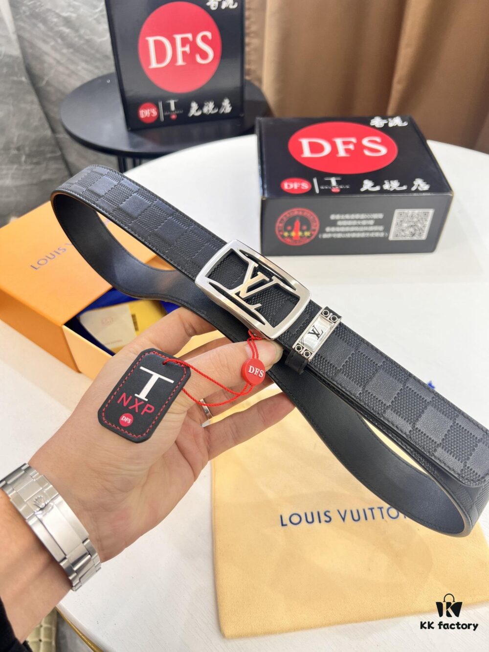 Louis Vuitton Automatic Buckle Belt, Top-Quality Genuine Leather, 3.5cm Width, Imported Grain Leather with Fine-Grained Calfskin, Smooth Slide Mechanism