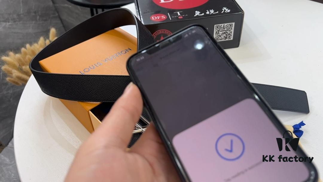 New LV Cross-grain Genuine Leather with Steel Hardware, Fashion Casual Style