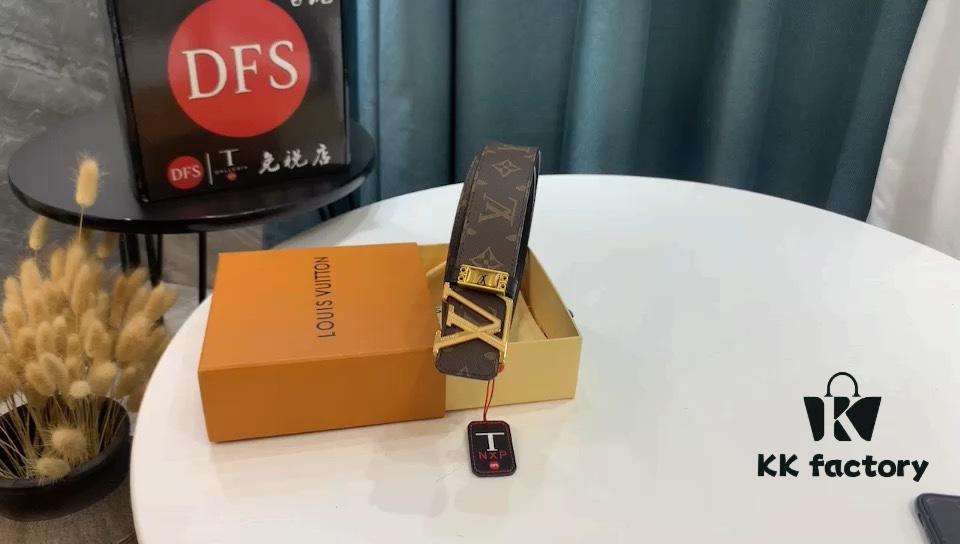 New LV Monogram Checkered Belt, Fashionable Casual Style, Available on Official Website